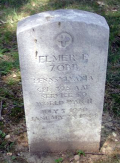 Tombstone of Elmer E. Zobb. (Courtesy of International Wargraves Photography Project.)