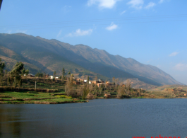 The mountains that Americans so often hiked near the remains of the American Camp Schiel rest camp, to the east of Kunming at the north end of Yangzonghai (阳宗海) lake, in 2007. 